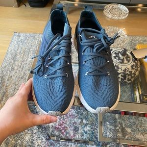 Under Armour HOVR 2.0 Rare color!